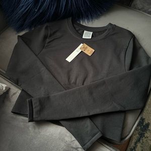 VS Pink work out crop size small new w tags